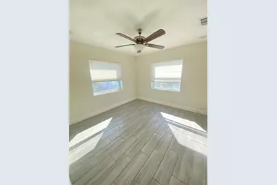 1826 42nd Street S #1/2, Saint Petersburg, FL 33711 - Photo 9