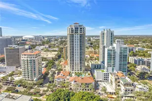 300 Beach Dr NE, Saint Petersburg, FL 33701 - Photo 3