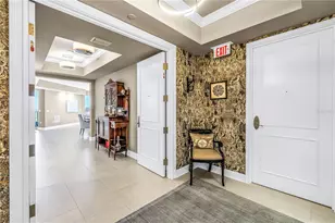 300 Beach Dr NE, Saint Petersburg, FL 33701 - Photo 5