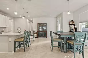 810 Ruddy Quail Pl, Sun City Center, FL 33573 - Photo 7