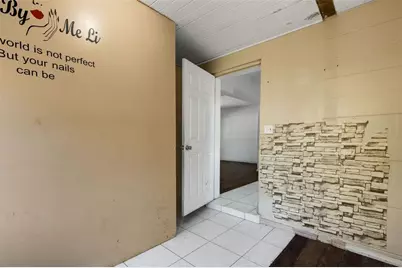 4560 68th Street N, Saint Petersburg, FL 33709 - Photo 17