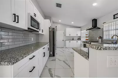 12004 Colonial Estates Lane, Riverview, FL 33579 - Photo 7