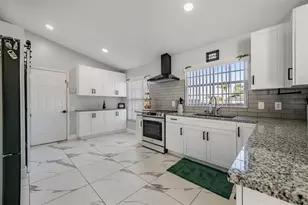 12004 Colonial Estates Ln, Riverview, FL 33579 - Photo 5