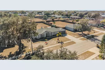 12004 Colonial Estates Lane, Riverview, FL 33579 - Photo 35