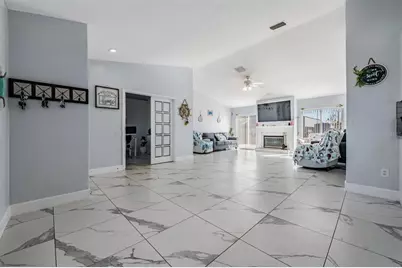 12004 Colonial Estates Lane, Riverview, FL 33579 - Photo 11