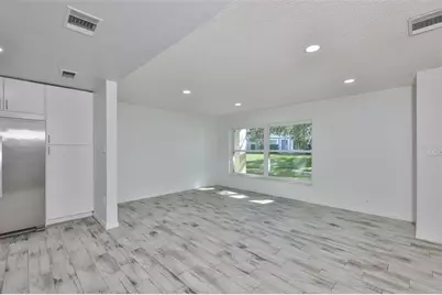 14805 Lake Forest Drive, Lutz, FL 33559 - Photo 9
