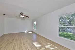 14805 Lake Forest Dr, Lutz, FL 33559 - Photo 19