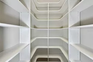 158 21st Ave N, Saint Petersburg, FL 33704 - Photo 15