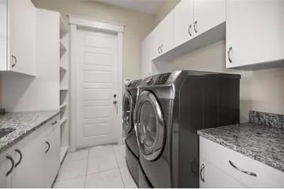 158 21st Avenue N, Saint Petersburg, FL 33704 - Photo 23