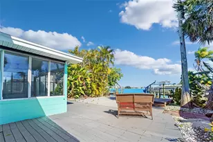 14555 N Bayshore Dr, Madeira Beach, FL 33708 - Photo 5