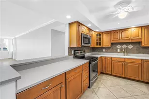 5108 Brittany Dr S, Saint Petersburg, FL 33715 - Photo 5