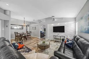 2558 Brimhollow Dr, Valrico, FL 33596 - Photo 35