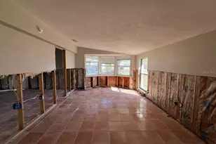 4118 Carson St NE, Saint Petersburg, FL 33703 - Photo 3