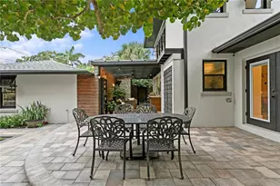 656 16th Ave NE, Saint Petersburg, FL 33704 - Photo 15