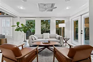 656 16th Ave NE, Saint Petersburg, FL 33704 - Photo 3