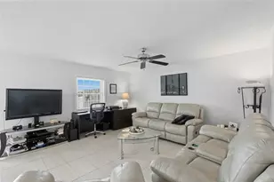 3783 Pompano, Saint Petersburg, FL 33705 - Photo 9