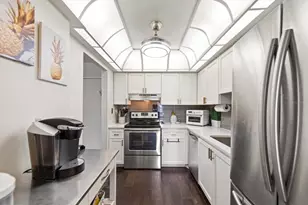 255 Dolphin Point, Clearwater Beach, FL 33767 - Photo 19