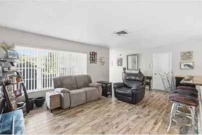 6801 15th Street S, Saint Petersburg, FL 33705 - Photo 9
