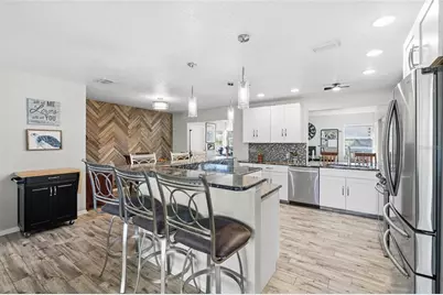 6801 15th Street S, Saint Petersburg, FL 33705 - Photo 9