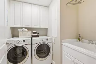 300 Beach Dr NE, Saint Petersburg, FL 33701 - Photo 27