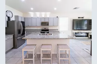 2910 Boxwood Grove Row, Wesley Chapel, FL 33543 - Photo 5