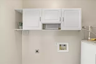 12668 Castle Hill Dr, Tampa, FL 33624 - Photo 9