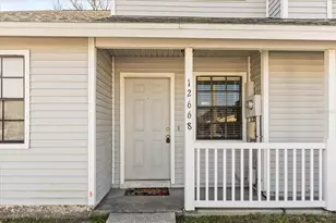 12668 Castle Hill Dr, Tampa, FL 33624 - Photo 3