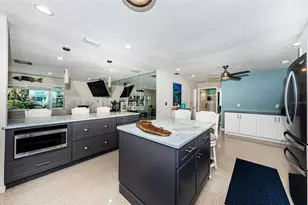 2015 Park St N, Saint Petersburg, FL 33710 - Photo 7