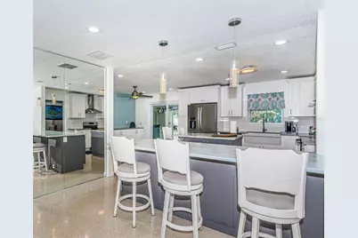 2015 Park Street N, Saint Petersburg, FL 33710 - Photo 5