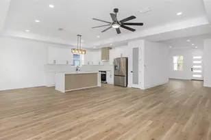 303 Archimedes St, Dunedin, FL 34698 - Photo 5