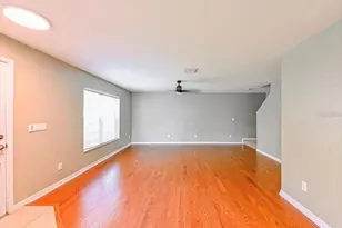 37706 Aaralyn Rd, Zephyrhills, FL 33542 - Photo 5