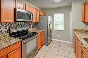 37706 Aaralyn Rd, Zephyrhills, FL 33542 - Photo 11