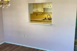 5967 Terrace Park Dr N, Saint Petersburg, FL 33709 - Photo 9