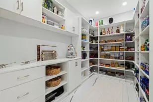 6062 Bayou Grande Blvd NE, Saint Petersburg, FL 33703 - Photo 19