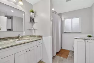 5600 32nd Ave N, Saint Petersburg, FL 33710 - Photo 17