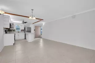 7625 Sun Island Dr S, South Pasadena, FL 33707 - Photo 7