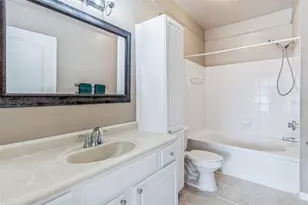 10434 Villa View Cir, Tampa, FL 33647 - Photo 19