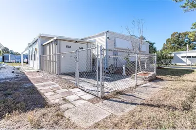 7880 54th Avenue N #106, Saint Petersburg, FL 33709 - Photo 5