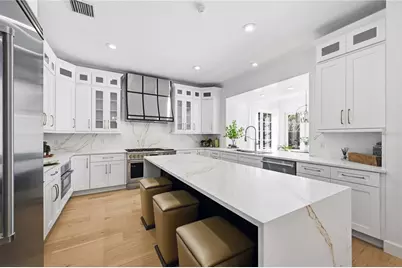 16502 Millan De Avila, Tampa, FL 33613 - Photo 3