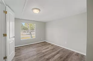 10914 Country Haven Dr, Gibsonton, FL 33534 - Photo 13