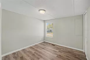 10914 Country Haven Dr, Gibsonton, FL 33534 - Photo 11