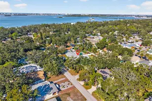 8101 Country Club Rd N, Saint Petersburg, FL 33710 - Photo 41