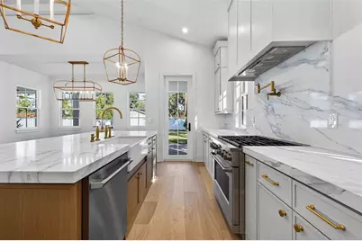 8101 Country Club Road N, Saint Petersburg, FL 33710 - Photo 17