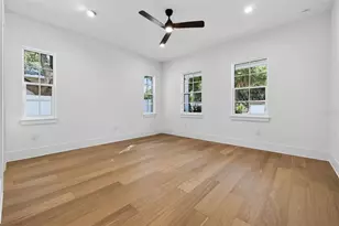 8101 Country Club Rd N, Saint Petersburg, FL 33710 - Photo 23