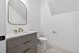 8101 Country Club Rd N, Saint Petersburg, FL 33710 - Photo 29