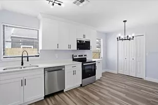 4659 9th Ave S, Saint Petersburg, FL 33711 - Photo 9