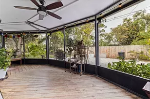 7117 Sunshine Dr S, Saint Petersburg, FL 33705 - Photo 15