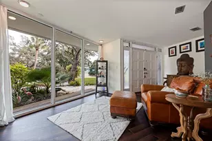 7117 Sunshine Dr S, Saint Petersburg, FL 33705 - Photo 5