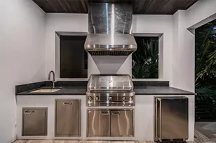 218 Sydney Ln, Redington Shores, FL 33708 - Photo 21