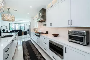 218 Sydney Ln, Redington Shores, FL 33708 - Photo 35